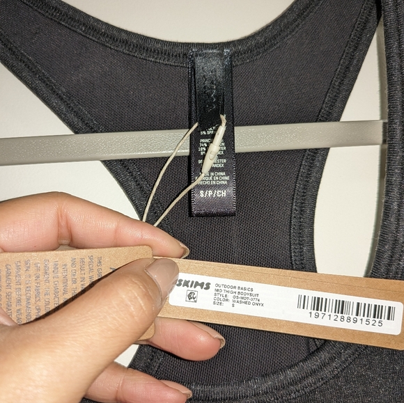 1. NWT SKIMS OUTDOOR MID THIGH ONESIE IN WASHED ONYX - Picture 6 of 8